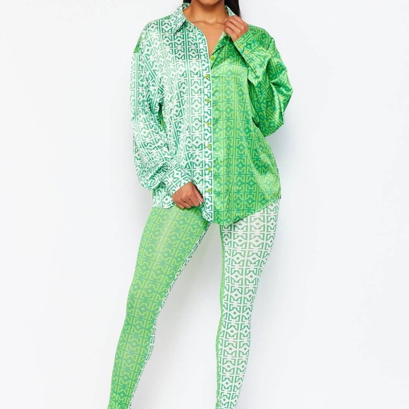 Green and White Geometric 2 piece lounge set - Picture 3 of 4